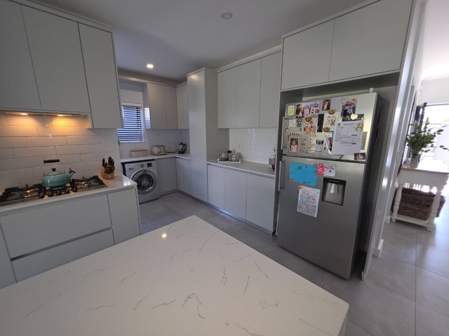 4 Bedroom Property for Sale in Sandown Western Cape